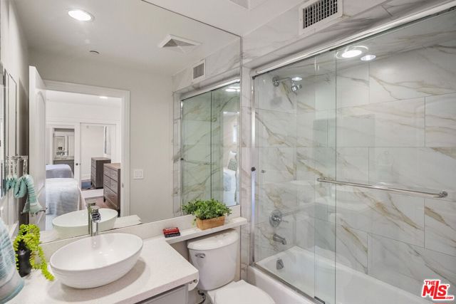 1311 Centinela Avenue, Santa Monica CA: https://media.crmls.org/mediaz/7a125b93-d2a8-4233-9f69-b9dd0e2e128a.jpg