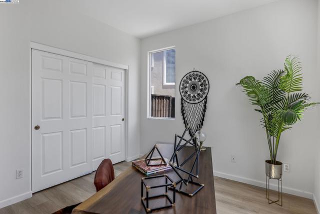 Image 20 of 58 For 552 Stonehaven Ct