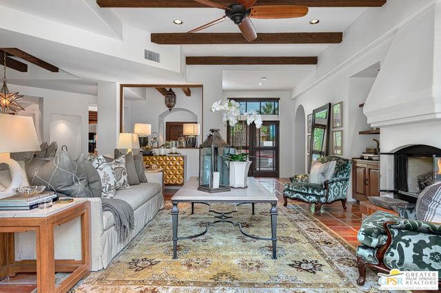 1360 E Tachevah Drive, Palm Springs CA: https://media.crmls.org/mediaz/7a135570-ba99-4704-8e8b-61e5c73a0680.jpg