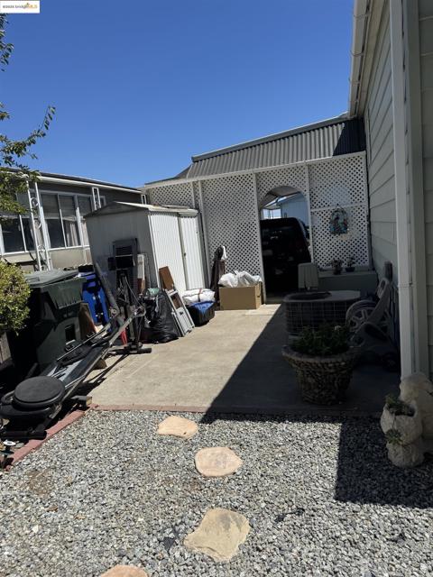 137 Zartop, Oakley CA: https://media.crmls.org/mediaz/7a13cfb6-fac6-476a-86a9-554d48eaffca.jpg