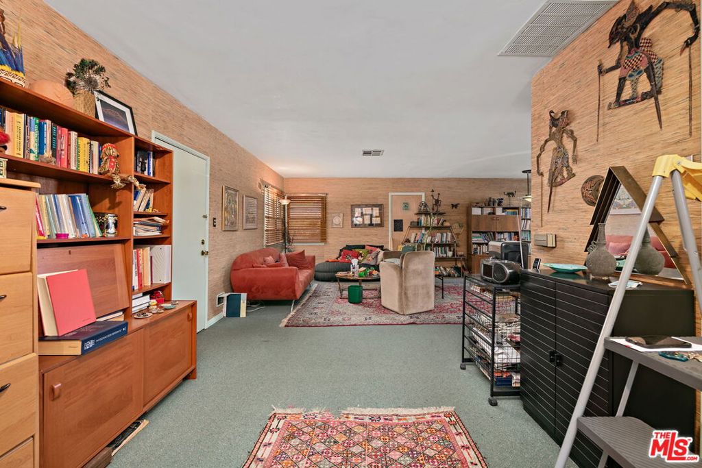 MLS #25577705 img 12