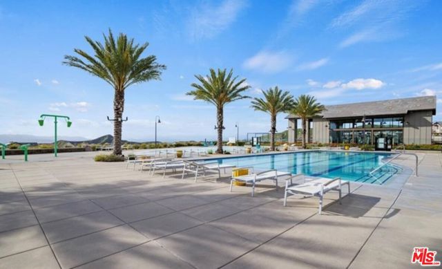 18215 Astro Court, Santa Clarita CA: https://media.crmls.org/mediaz/7a14764e-e14c-42c1-b849-c05c509f9662.jpg