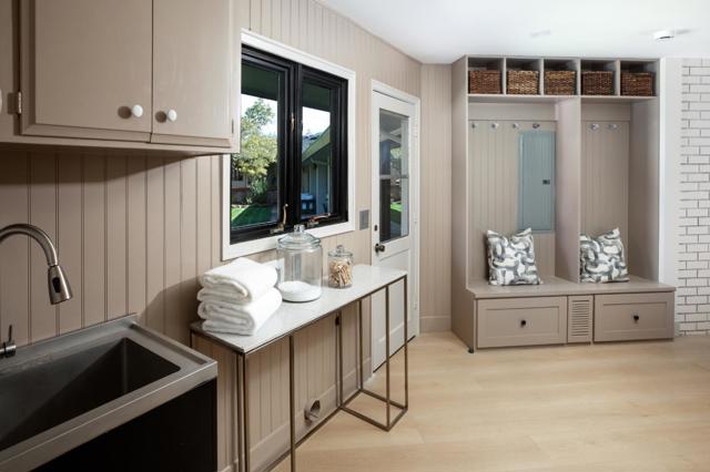 26201 Dori Lane, Los Altos Hills CA: https://media.crmls.org/mediaz/7a14b8c6-194b-46ba-9f50-86adaea8a776.jpg