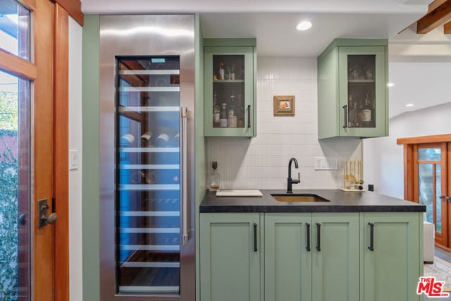 Image 21 of 50 For 706 Navy Street