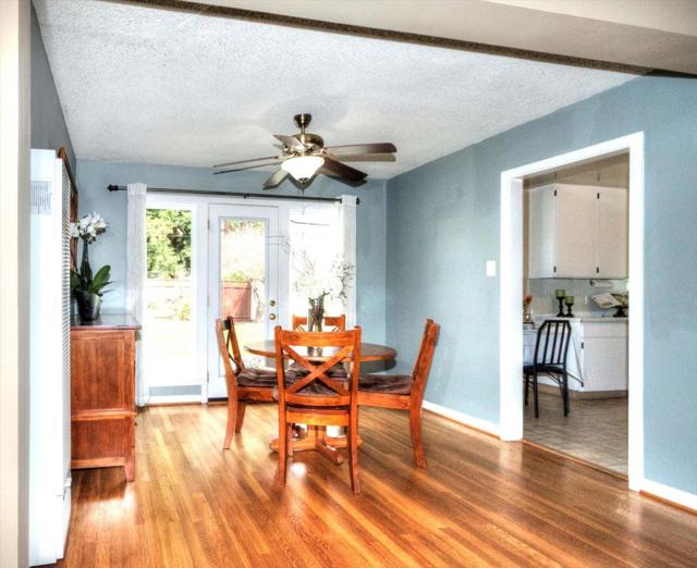 1523 Virginia Avenue, Redwood City CA: https://media.crmls.org/mediaz/7a15d454-ead7-4eb5-9c9f-fe1921259237.jpg