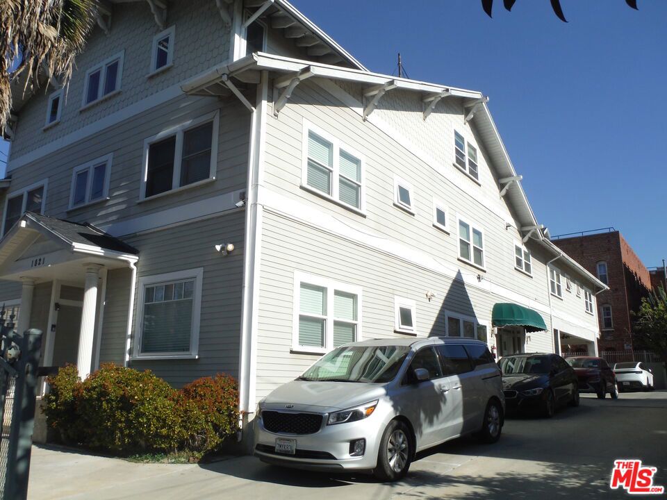 1821 W 12th Place #APT #2