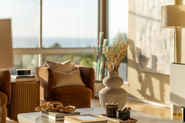1635 Gascony Rd, Encinitas CA: https://media.crmls.org/mediaz/7a16f502-0d22-4c29-a367-638ed7a6d54d.jpg