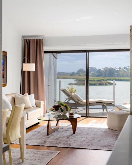 2399 Jefferson St, Carlsbad CA: https://media.crmls.org/mediaz/7a177d89-2d68-44e6-a1af-4bdee4433baf.jpg