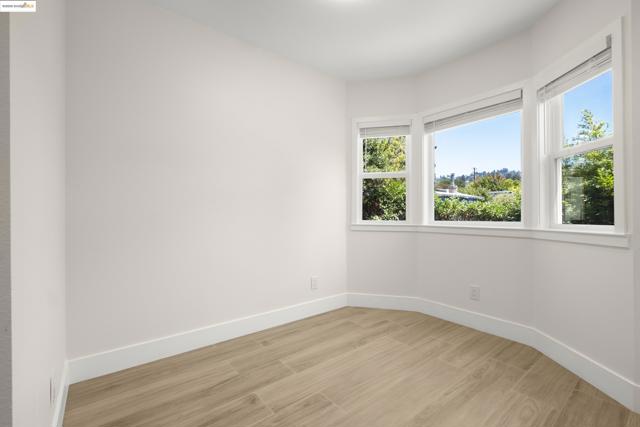 1437 Portland Ave, Albany CA: https://media.crmls.org/mediaz/7a17c4a7-3b02-4964-9d50-c3db652e5a49.jpg