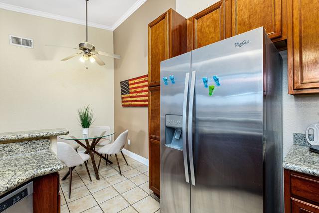 Image 13 of 35 For 78650 Avenue 42  102