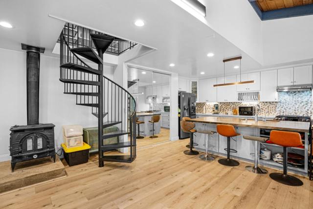 19150 Beardsley Road, Los Gatos CA: https://media.crmls.org/mediaz/7a1a699b-86ca-484f-a102-81a196c05758.jpg