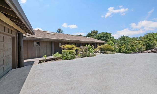 14449 Liddicoat Circle, Los Altos Hills CA: https://media.crmls.org/mediaz/7a1a6f3f-5058-42b1-929c-7b8674832760.jpg