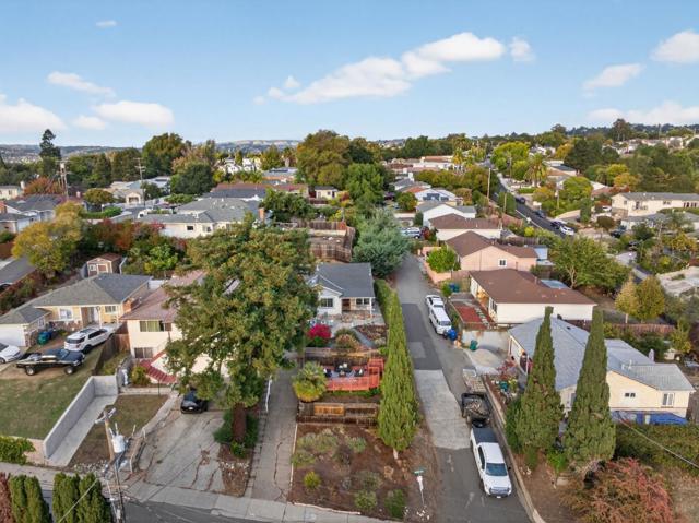 24546 Marie Drive, Hayward CA: https://media.crmls.org/mediaz/7a1ac3c4-0af7-40e2-91bf-42a8207ccddf.jpg