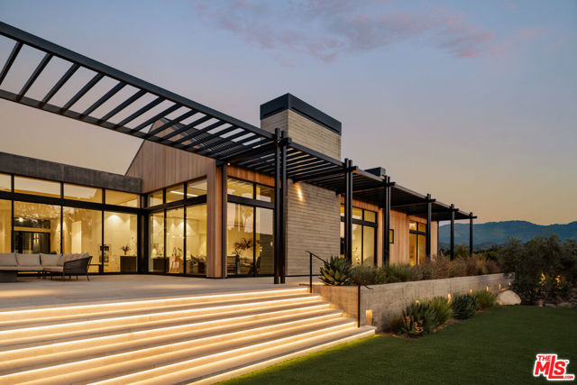 1225 Shippee Lane, Ojai CA: https://media.crmls.org/mediaz/7a1b08fe-6d54-44e2-b964-f3c22a20ebb1.jpg