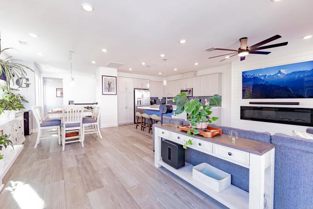 Detail Gallery Image 16 of 51 For 10405 Galen Way, San Diego,  CA 92126 - 3 Beds | 3 Baths