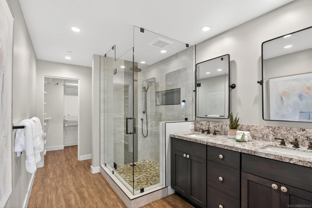 3828 Mission Blvd - photo 16