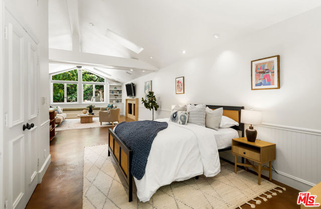 508 GLEN Trail, Topanga CA: https://media.crmls.org/mediaz/7a1e98a0-4cae-4cff-adc6-2a1644645076.jpg