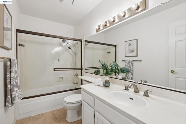 Image 23 of 41 For 1809 Forest Hill Pl