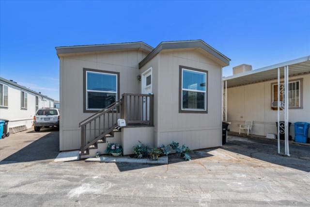 3015 E Bayshore Road, Redwood City CA: https://media.crmls.org/mediaz/7a1f290e-96ae-4795-a511-c77d96e95753.jpg