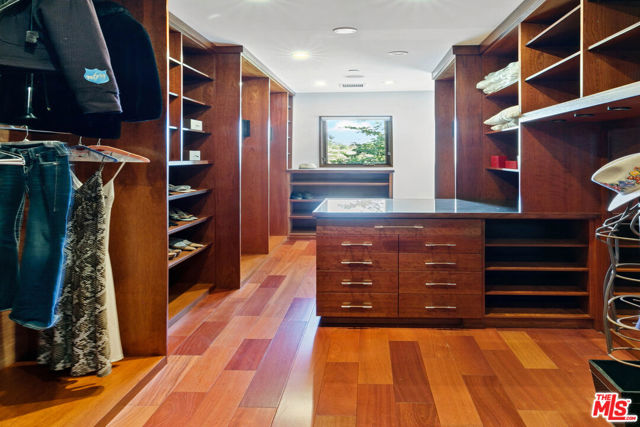 5 Bed Home for Sale in Malibu, California