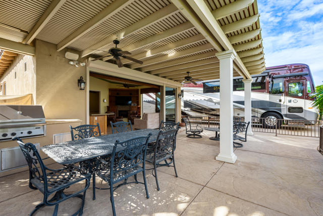 48170 Hjorth Street, Indio CA: https://media.crmls.org/mediaz/7a1fd33d-3f78-4fc5-923b-6e45d0cae683.jpg