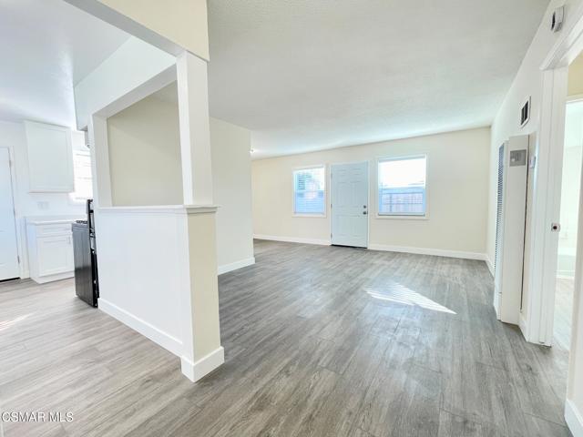 2057 Magnolia Street, Simi Valley CA: https://media.crmls.org/mediaz/7a212dc5-8cf0-4174-bf9a-e46e60928bd8.jpg