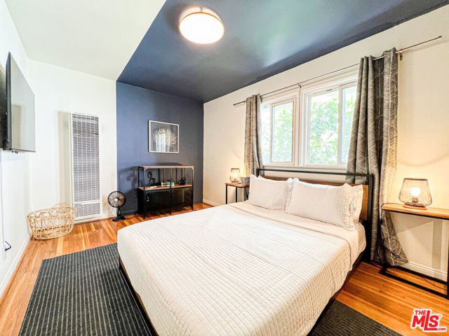 1173 Amherst Avenue, Los Angeles CA: https://media.crmls.org/mediaz/7a217012-c341-4664-a908-07b7c67798f8.jpg