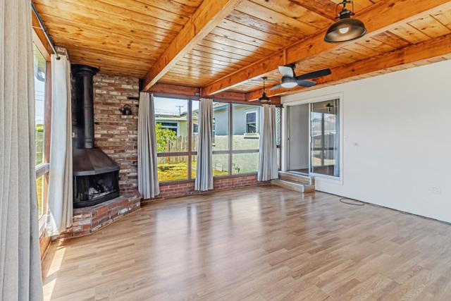 624 Filbert Street, Half Moon Bay CA: https://media.crmls.org/mediaz/7a21a417-96b2-4862-8d22-929ebc1d155b.jpg
