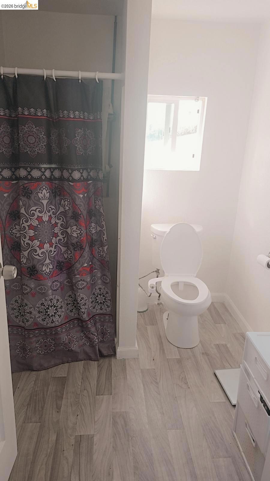 https://media.crmls.org/mediaz/7a220b34-2093-49d4-a9f9-88358a705ada.jpg?preset=X-Large