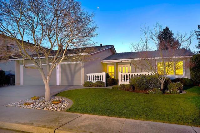 6555 Timberview Drive, San Jose CA: https://media.crmls.org/mediaz/7a22d265-6a53-4073-a899-0ea0ef7f35a8.jpg