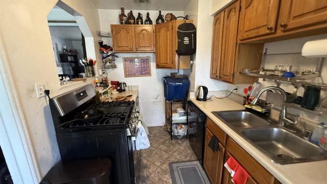 Detail Gallery Image 9 of 38 For 1905 El Dora St, Lemon Grove,  CA 91945 - 3 Beds | 2 Baths