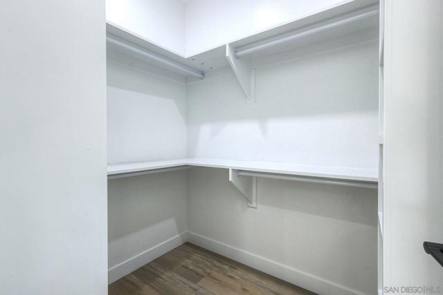 962 Florence St, Imperial Beach CA: https://media.crmls.org/mediaz/7a2338e7-dccd-468d-a164-507aab92656a.jpg