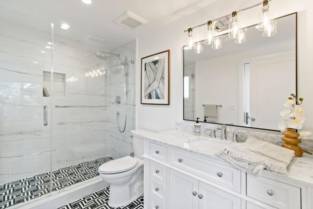 10 Bennett Road, Redwood City CA: https://media.crmls.org/mediaz/7a23b8e8-d2d2-4269-9b90-3482add1d587.jpg