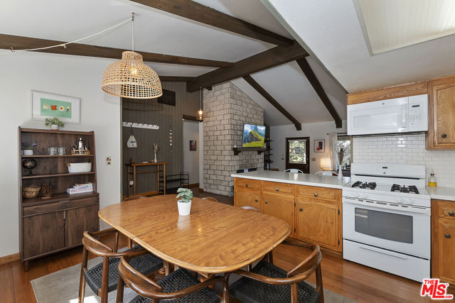 779 Villa Grove Avenue, Big Bear City CA: https://media.crmls.org/mediaz/7a23d4c4-c0a3-4501-a618-eba9110e1fe1.jpg
