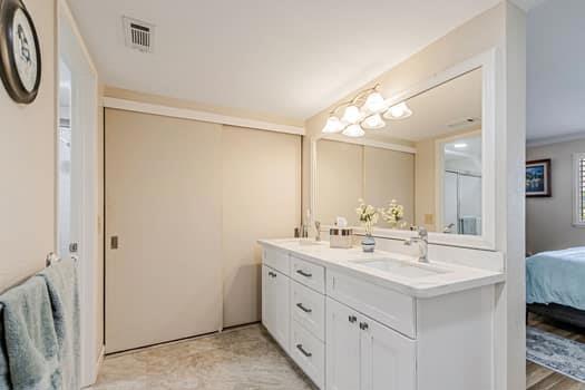 8411 Chenin Blanc Lane, San Jose CA: https://media.crmls.org/mediaz/7a247dea-8510-4992-9355-5af53085e149.jpg