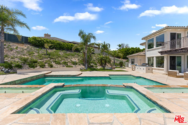 7416 Wiscasset Drive, West Hills CA: https://media.crmls.org/mediaz/7a24baf6-484e-4120-a513-699518cd320f.jpg