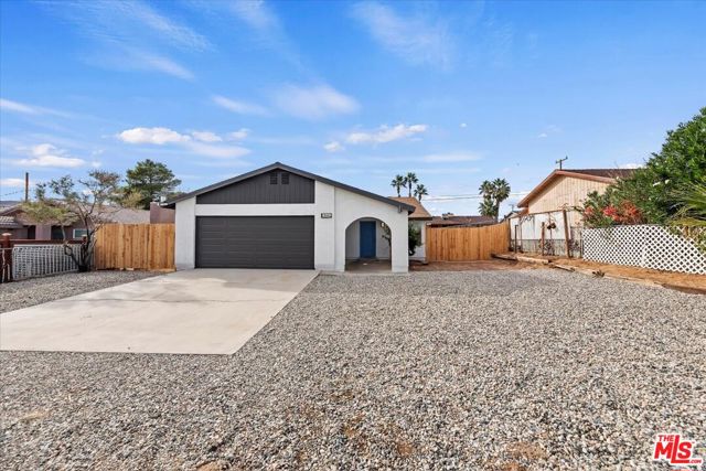 6042 Cahuilla Avenue,  CA: https://media.crmls.org/mediaz/7a258495-6609-42f5-85de-40c9b0aefbc4.jpg