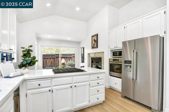 959 Redwood Dr, Danville CA: https://media.crmls.org/mediaz/7a25a49c-fd2e-4c6f-881e-b26e106700d4.jpg