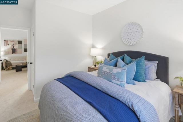 1975 Holly Creek Pl, Concord CA: https://media.crmls.org/mediaz/7a25ecc6-a5d2-4727-8d9b-de9fabcd7035.jpg