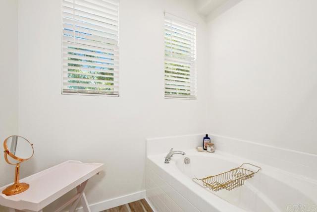 Detail Gallery Image 14 of 39 For 1345 Santa Diana Rd #2,  Chula Vista,  CA 91913 - 4 Beds | 3/1 Baths