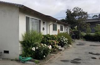 75 S Madeira Avenue, Salinas CA: https://media.crmls.org/mediaz/7a27321a-1279-4c48-8464-666ddef56afd.jpg