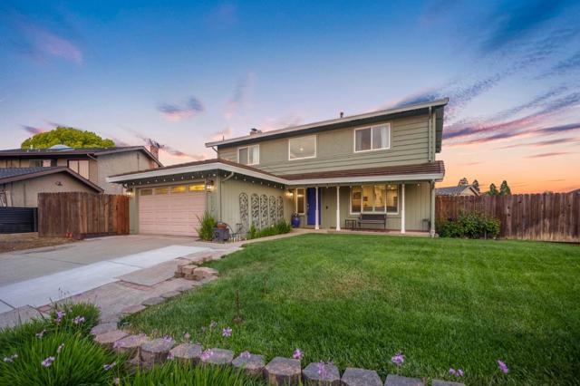 460 La Crosse Drive, Morgan Hill CA: https://media.crmls.org/mediaz/7a281545-9aad-4c03-9e4a-71c9d8a5b3b6.jpg