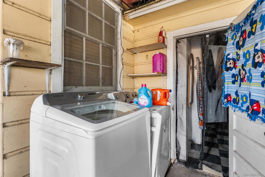 MLS #250039580SD image #24