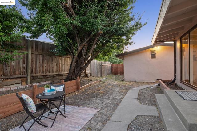 2590 Kavanagh Rd, San Pablo CA: https://media.crmls.org/mediaz/7a285088-70f0-42c9-be80-631454f9a170.jpg