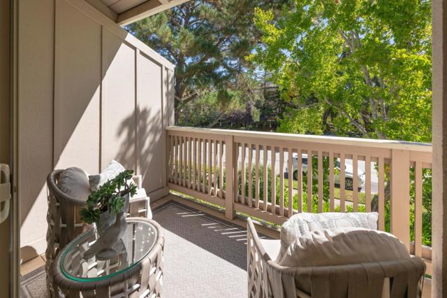 38 Weepingridge Court, San Mateo CA: https://media.crmls.org/mediaz/7a2915d2-ff2f-4950-b68c-f1374989b26c.jpg