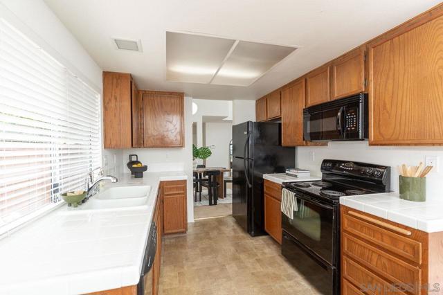 3298 Old Heather Road, San Diego CA: https://media.crmls.org/mediaz/7a294b03-4a62-42ef-96ea-3f8f3abd416d.jpg