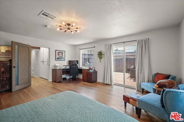 7427 Cleon Avenue, Sun Valley CA: https://media.crmls.org/mediaz/7a2a0c15-2357-4249-807d-8cb18afad193.jpg