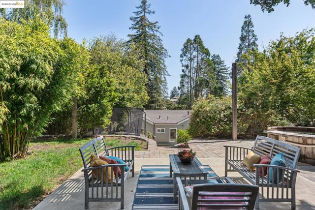 2847 Shasta Rd, Berkeley CA: https://media.crmls.org/mediaz/7a2a11d3-701a-485e-a84c-315594375081.jpg
