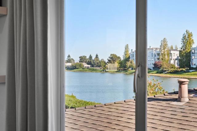 1640 Marina Court, San Mateo CA: https://media.crmls.org/mediaz/7a2a21fe-08ce-4e43-bfe1-720846293539.jpg