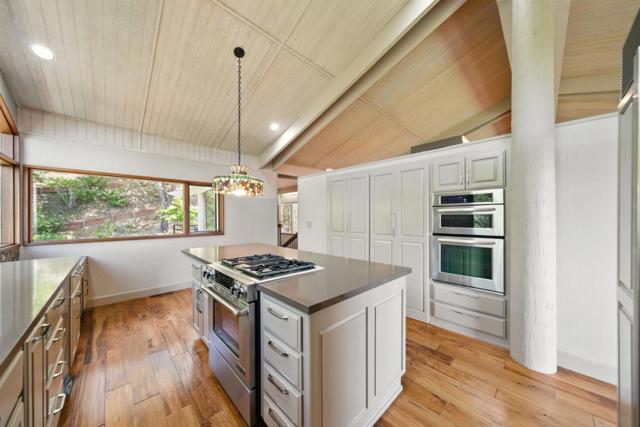 16190 Maya Way, Los Gatos CA: https://media.crmls.org/mediaz/7a2a8917-b481-4618-9afe-032d727c31f2.jpg